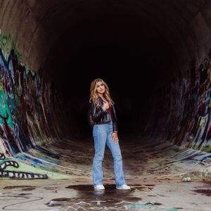 Meet your Posher, Jade